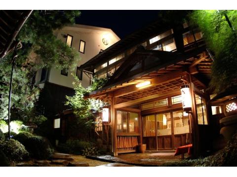株式会社八ツ三館